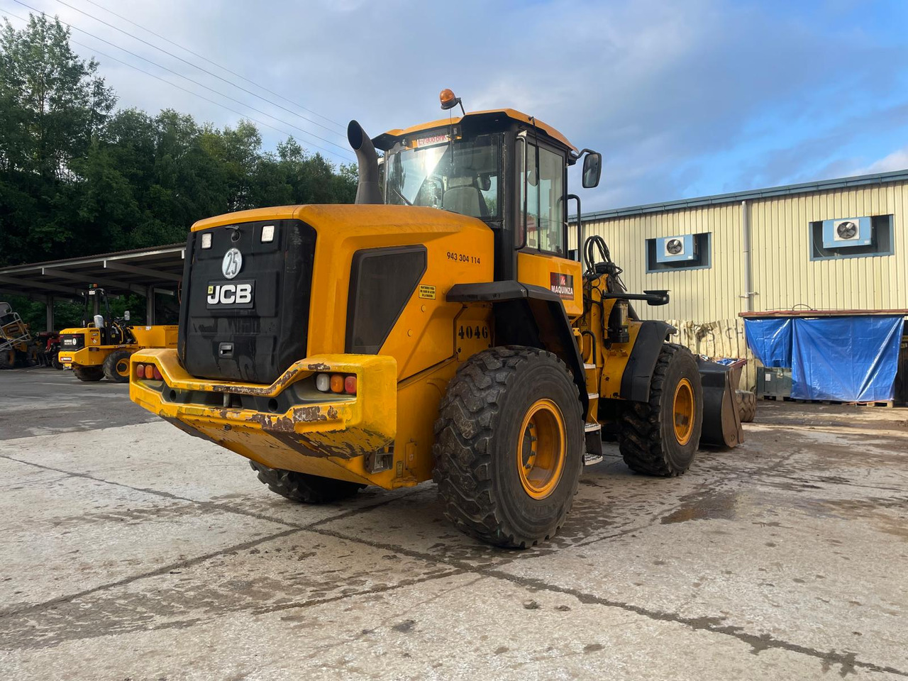 JCB 427 HT S5 - Gumikerekes homlokrakodó: 5 kép. JCB 427 HT S5 - Gumikerekes homlokrakodó: 5 kép.