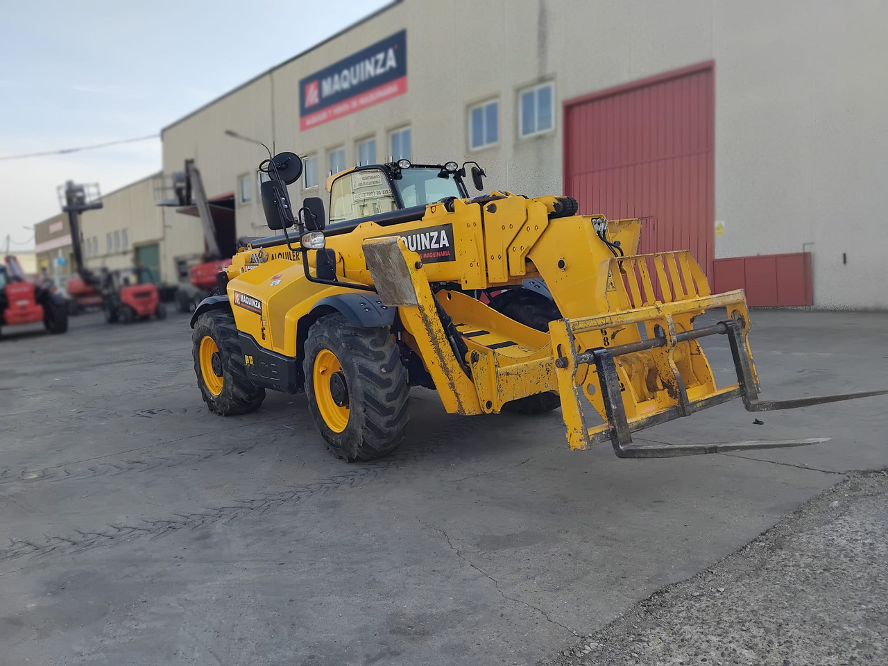 JCB 540.180 - Teleszkópos rakodó: 4 kép. JCB 540.180 - Teleszkópos rakodó: 4 kép.