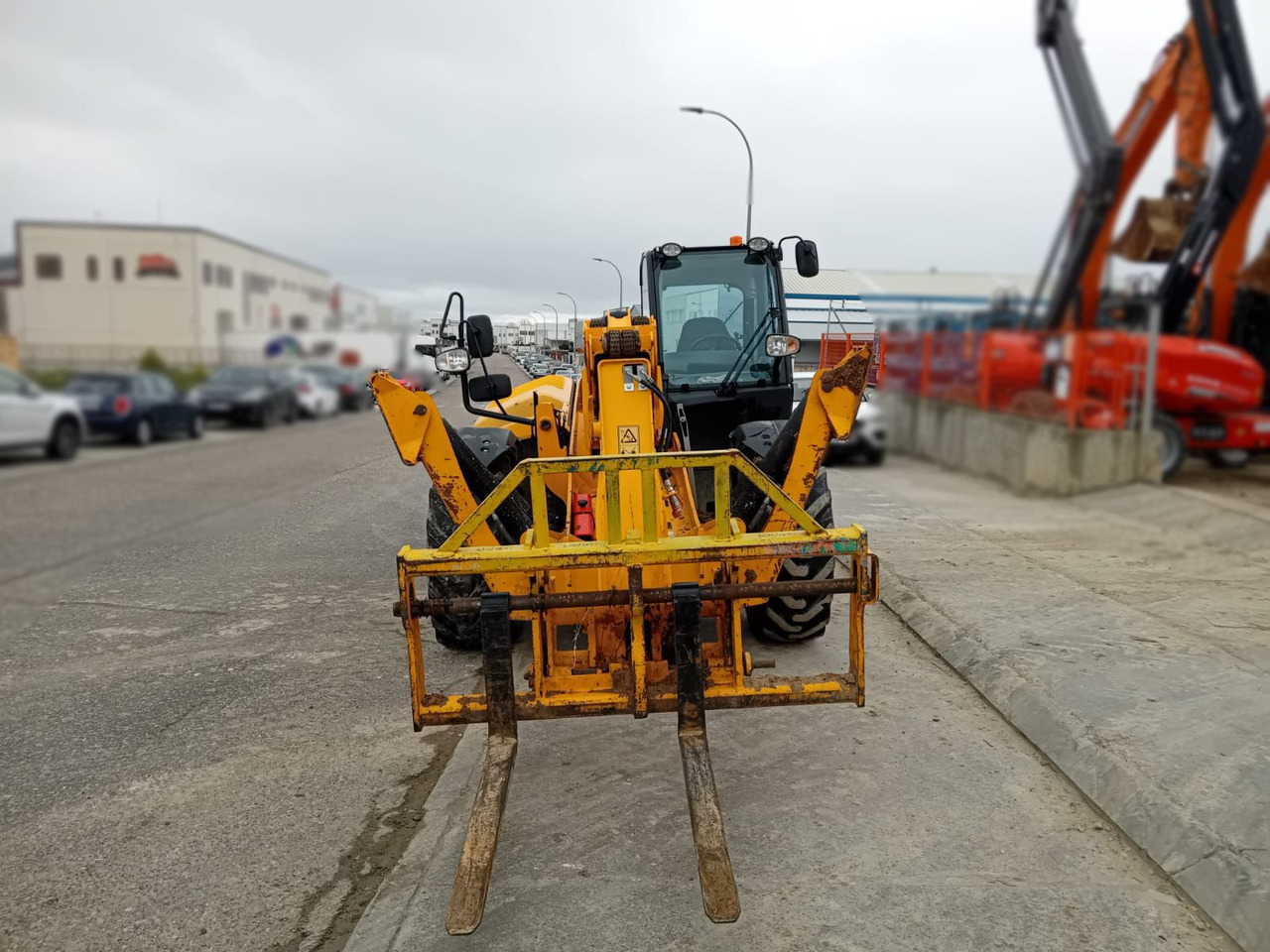 Teleszkópos rakodó JCB 540.180: 8 kép.