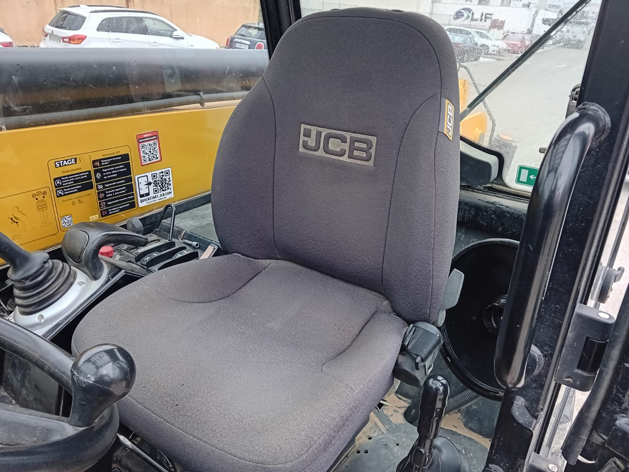 Teleszkópos rakodó JCB 540.180: 10 kép.