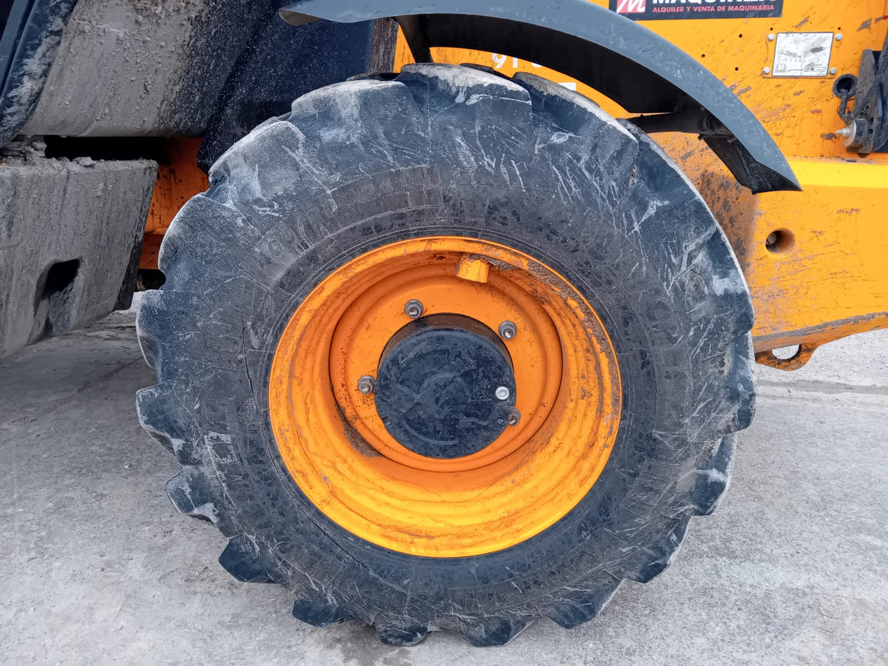 Teleszkópos rakodó JCB 540.180: 15 kép.