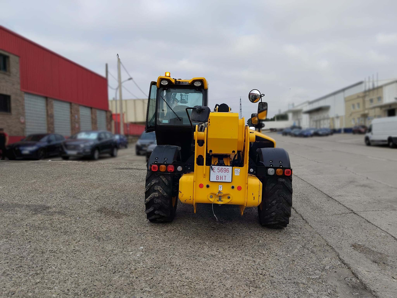 JCB 540.180 - Teleszkópos rakodó: 4 kép. JCB 540.180 - Teleszkópos rakodó: 4 kép.