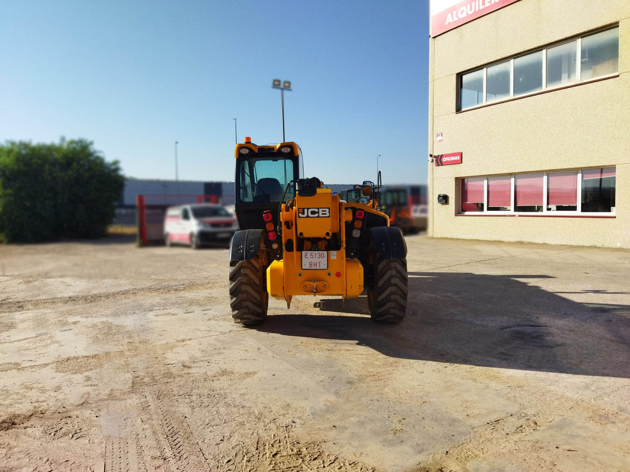 JCB 540.180 - Teleszkópos rakodó: 4 kép. JCB 540.180 - Teleszkópos rakodó: 4 kép.