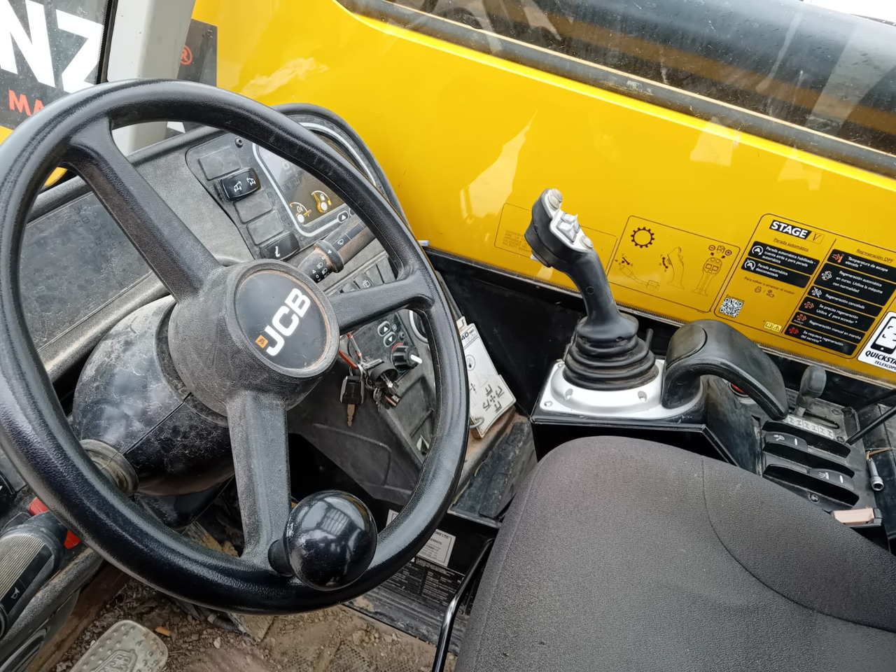 Teleszkópos rakodó JCB 540.180: 11 kép.