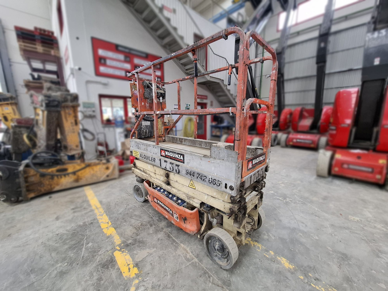 JLG 1930ES - Ollós emelő: 5 kép. JLG 1930ES - Ollós emelő: 5 kép.