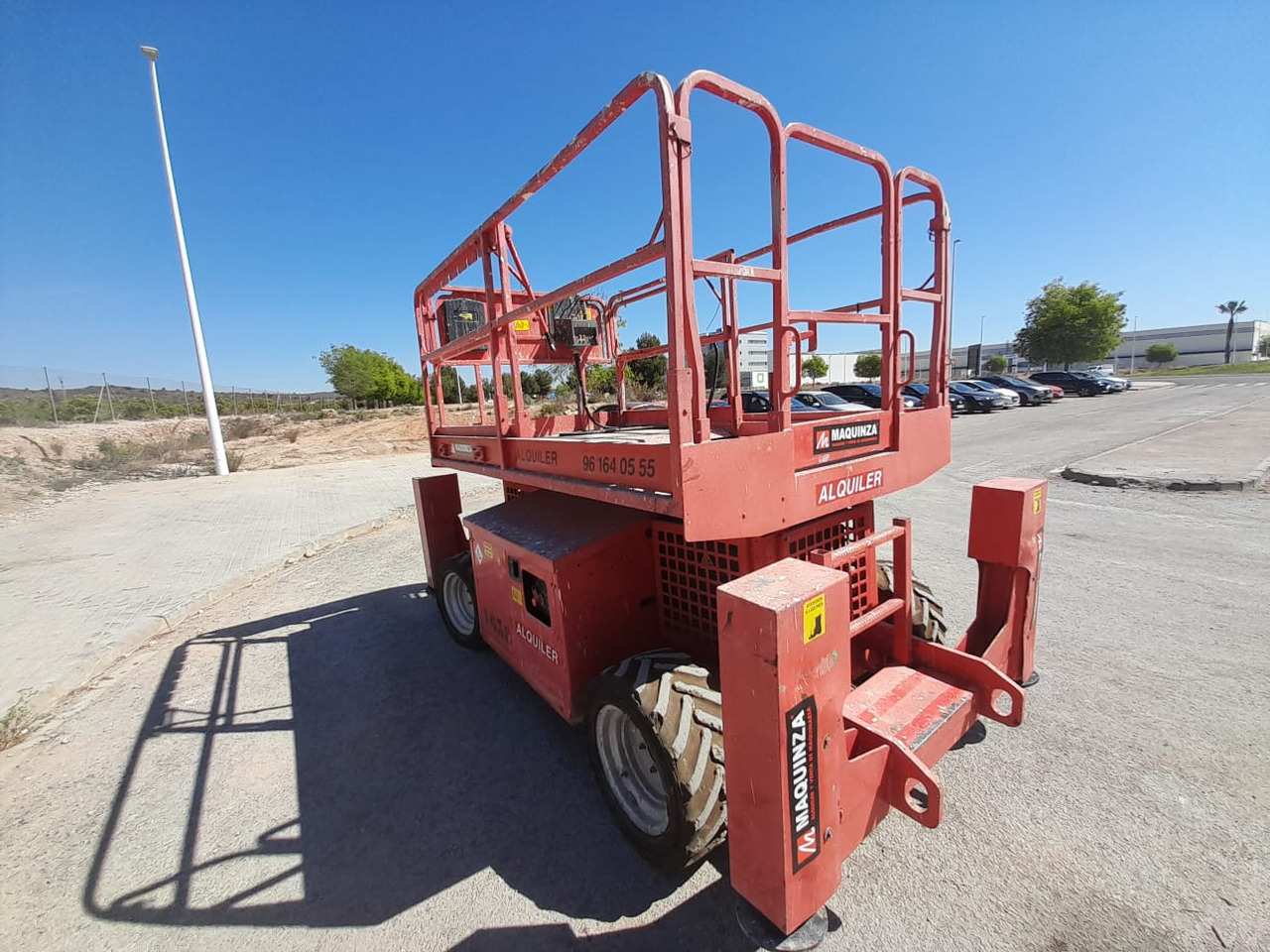 JLG 260MRT - Ollós emelő: 4 kép. JLG 260MRT - Ollós emelő: 4 kép.