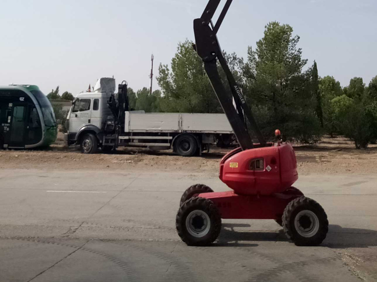 MANITOU 160ATJ EJE OSCILANTE - Személyemelő: 2 kép. MANITOU 160ATJ EJE OSCILANTE - Személyemelő: 2 kép.