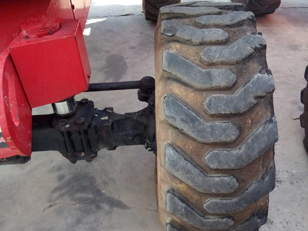 MANITOU 160ATJ EJE OSCILANTE - Személyemelő: 5 kép. MANITOU 160ATJ EJE OSCILANTE - Személyemelő: 5 kép.