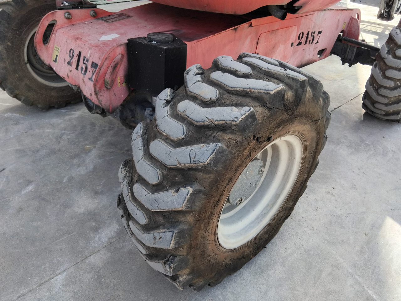 Személyemelő MANITOU 160ATJ EJE OSCILANTE: 14 kép. Személyemelő MANITOU 160ATJ EJE OSCILANTE: 14 kép.