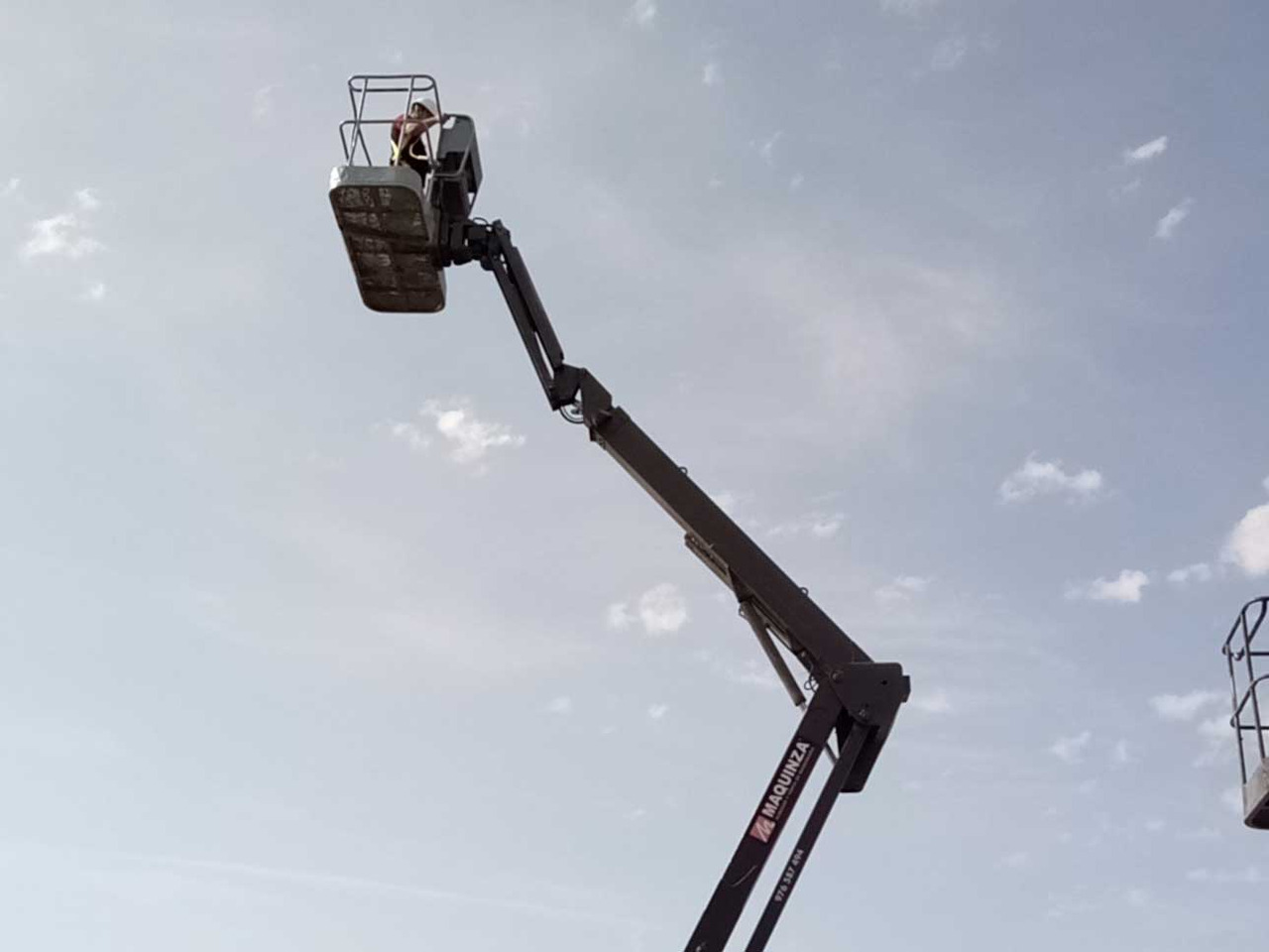 MANITOU 160ATJ EJE OSCILANTE - Személyemelő: 3 kép. MANITOU 160ATJ EJE OSCILANTE - Személyemelő: 3 kép.