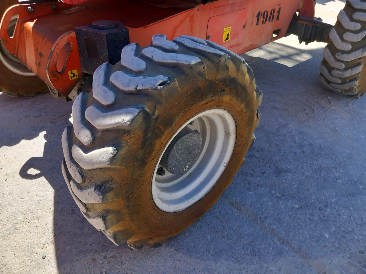 Személyemelő MANITOU 180ATJ: 15 kép.