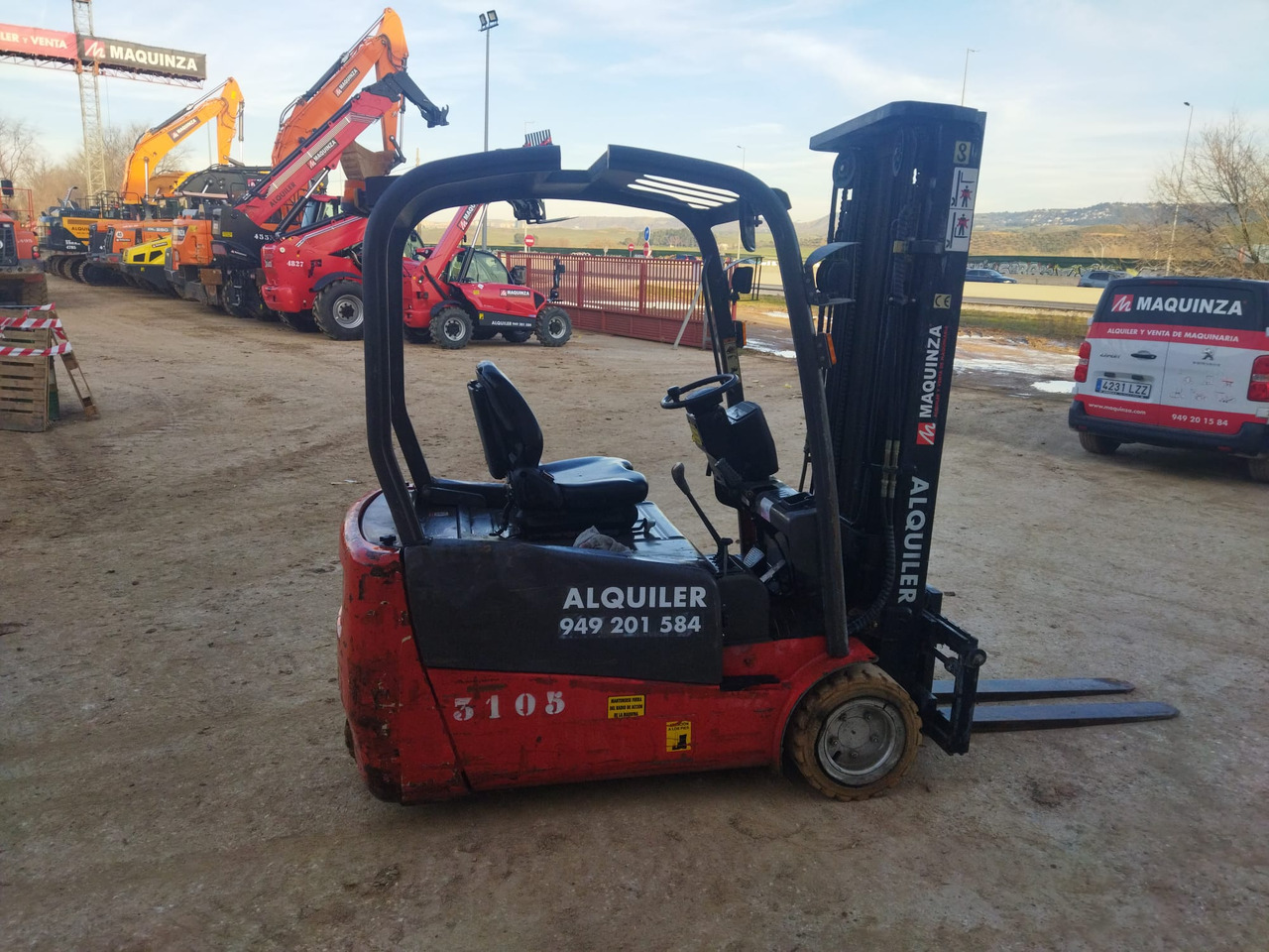 MANITOU ME320 - Elektromos targonca: 4 kép. MANITOU ME320 - Elektromos targonca: 4 kép.