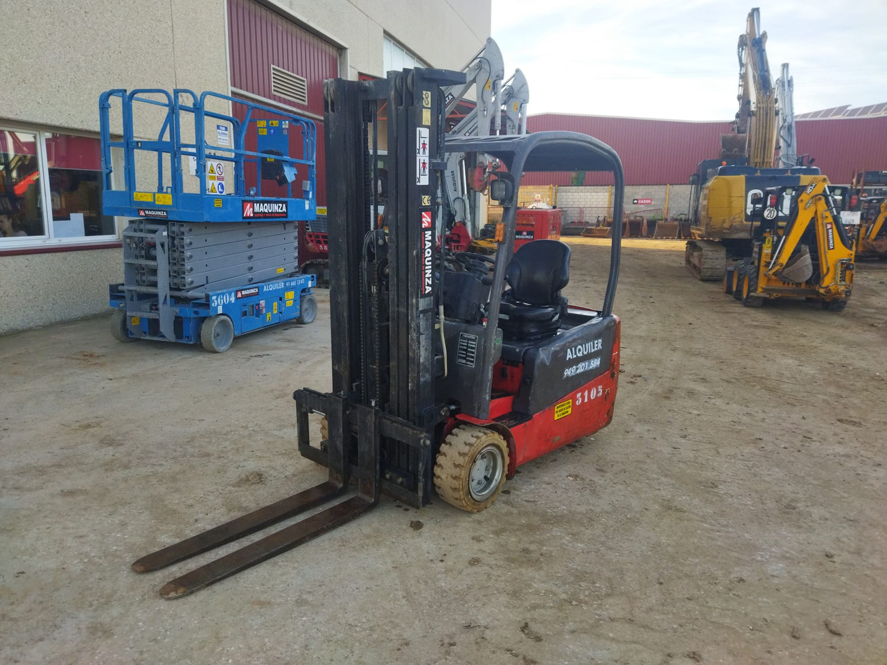 MANITOU ME320 - Elektromos targonca: 1 kép. MANITOU ME320 - Elektromos targonca: 1 kép.