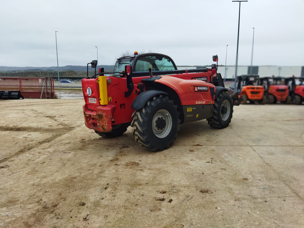 MANITOU MT1335 EASY - Teleszkópos rakodó: 4 kép. MANITOU MT1335 EASY - Teleszkópos rakodó: 4 kép.