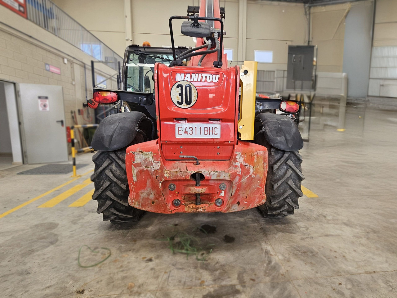 MANITOU MT1335 EASY - Teleszkópos rakodó: 3 kép. MANITOU MT1335 EASY - Teleszkópos rakodó: 3 kép.