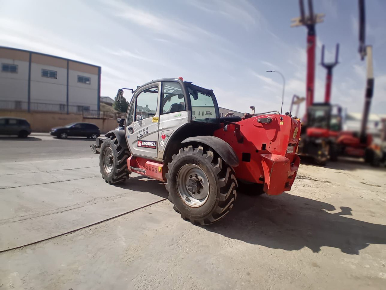 MANITOU MT1335 EASY - Teleszkópos rakodó: 4 kép. MANITOU MT1335 EASY - Teleszkópos rakodó: 4 kép.
