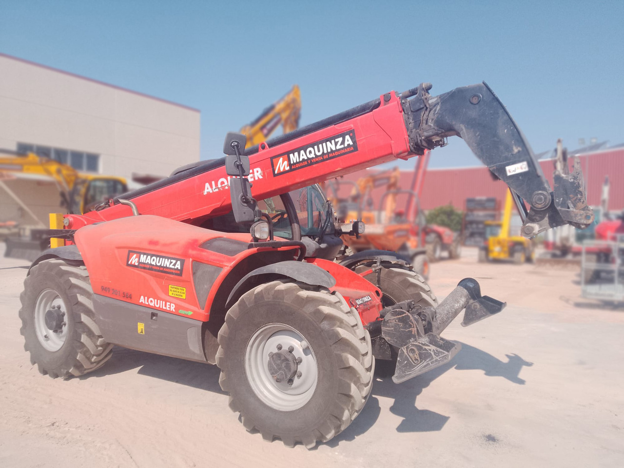 MANITOU MT1335 EASY - Teleszkópos rakodó: 5 kép. MANITOU MT1335 EASY - Teleszkópos rakodó: 5 kép.