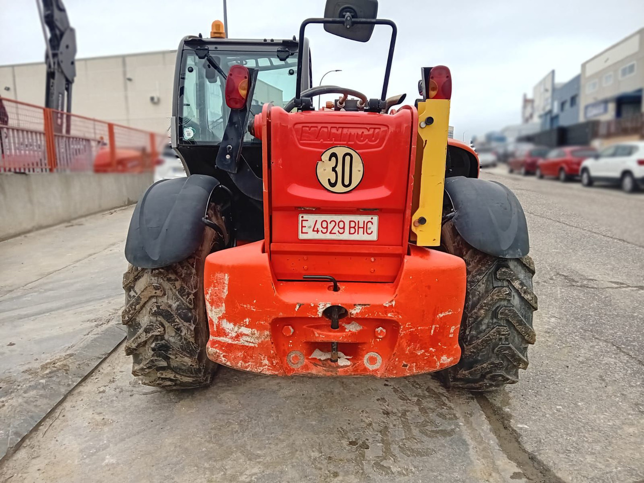 MANITOU MT1335 EASY - Teleszkópos rakodó: 3 kép. MANITOU MT1335 EASY - Teleszkópos rakodó: 3 kép.