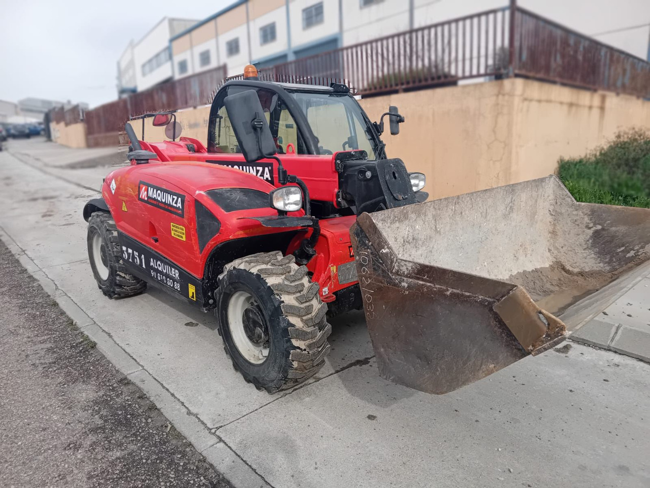 MANITOU MT625 H EASY - Teleszkópos rakodó: 3 kép. MANITOU MT625 H EASY - Teleszkópos rakodó: 3 kép.