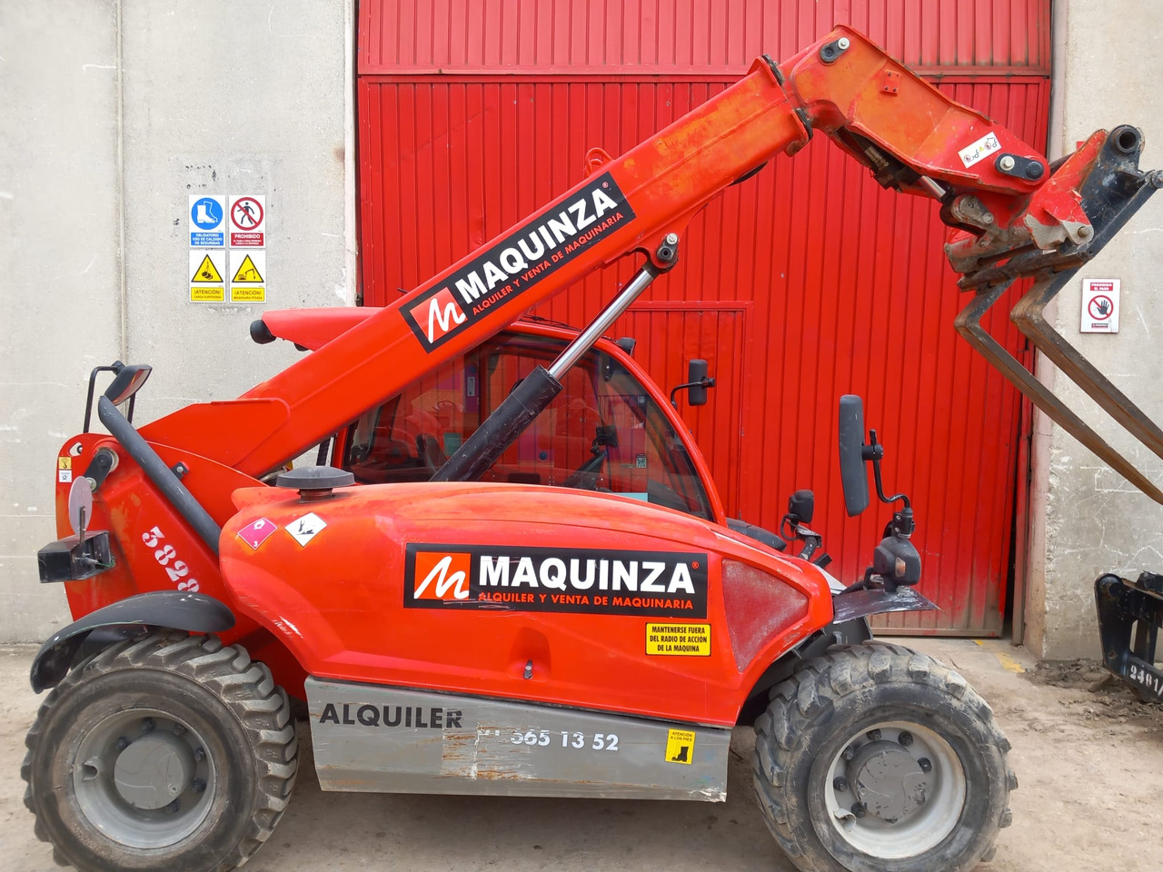 MANITOU MT625 H EASY - Teleszkópos rakodó: 2 kép. MANITOU MT625 H EASY - Teleszkópos rakodó: 2 kép.