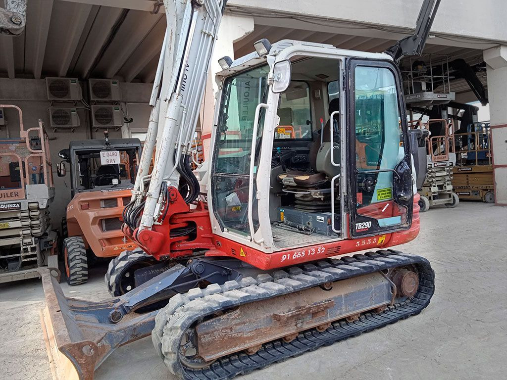 TAKEUCHI TB290 - Minikotró: 1 kép. TAKEUCHI TB290 - Minikotró: 1 kép.