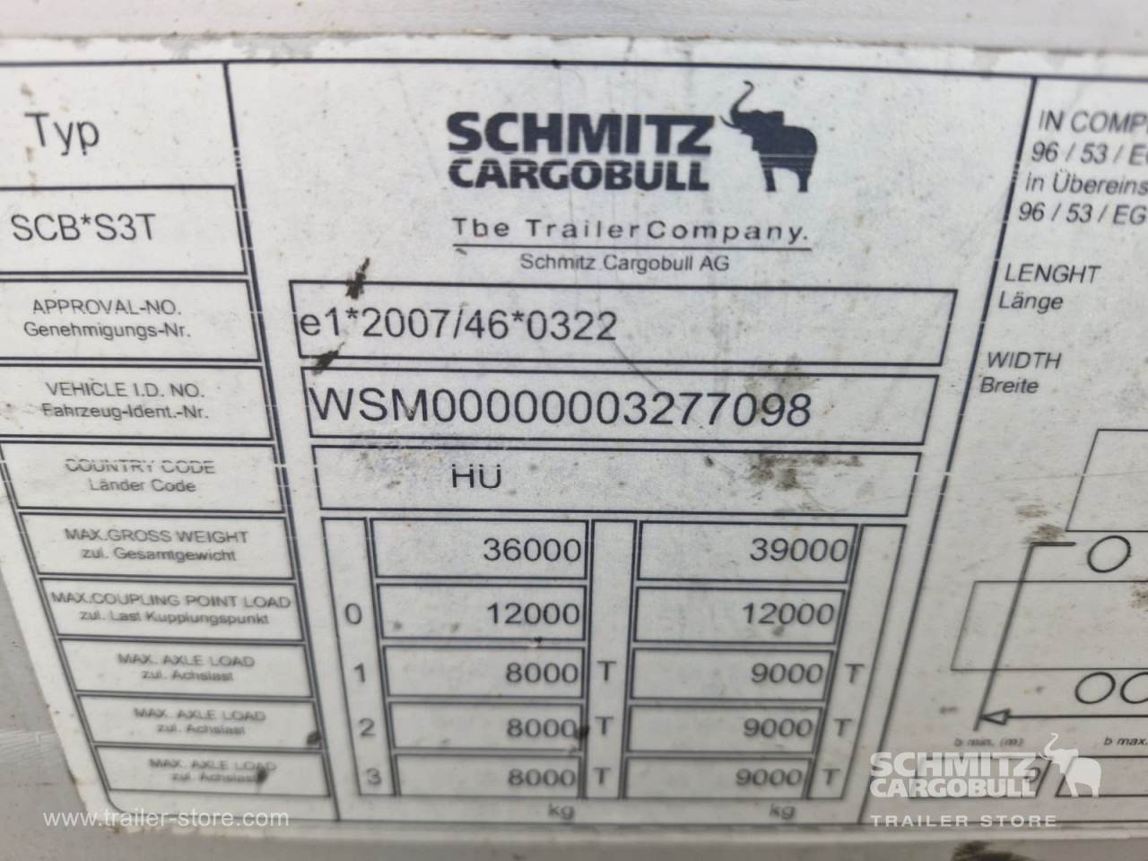 SCHMITZ Curtainsider Mega - Ponyvás félpótkocsi: 3 kép. SCHMITZ Curtainsider Mega - Ponyvás félpótkocsi: 3 kép.