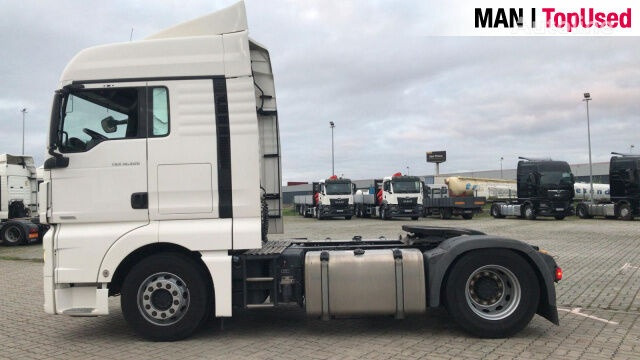 MAN TGX 18.500 4X2 BLS - Nyergesvontató: 2 kép. MAN TGX 18.500 4X2 BLS - Nyergesvontató: 2 kép.