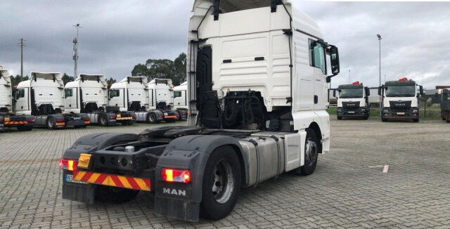 MAN TGX 18.500 4X2 BLS - Nyergesvontató: 4 kép. MAN TGX 18.500 4X2 BLS - Nyergesvontató: 4 kép.