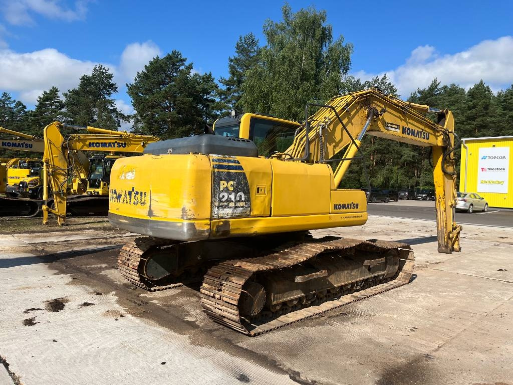 Komatsu PC 210 LC-8 - Lánctalpas kotró: 3 kép. Komatsu PC 210 LC-8 - Lánctalpas kotró: 3 kép.