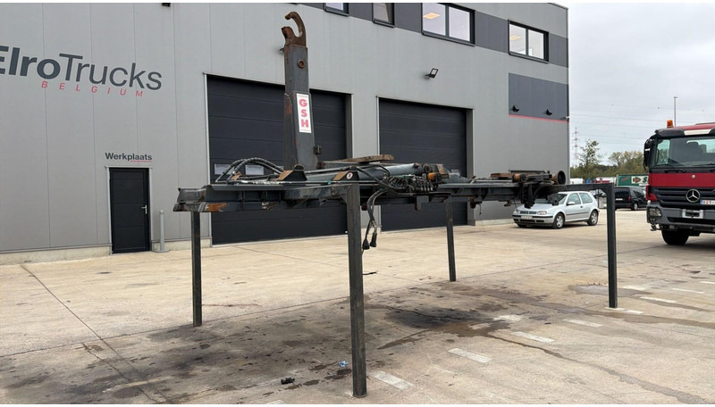 Hyvalift - (LENGHT 5.70 / WIDTH 0.91) - Alkatrész - Teherautó: 1 kép. Hyvalift - (LENGHT 5.70 / WIDTH 0.91) - Alkatrész - Teherautó: 1 kép.