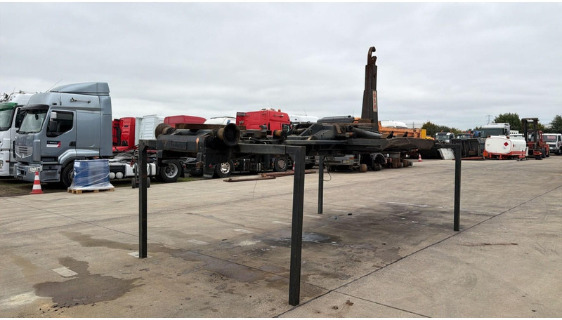 Hyvalift - (LENGHT 5.70 / WIDTH 0.91) - Alkatrész - Teherautó: 4 kép. Hyvalift - (LENGHT 5.70 / WIDTH 0.91) - Alkatrész - Teherautó: 4 kép.