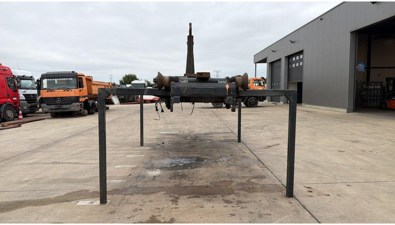 Hyvalift - (LENGHT 5.70 / WIDTH 0.91) - Alkatrész - Teherautó: 5 kép. Hyvalift - (LENGHT 5.70 / WIDTH 0.91) - Alkatrész - Teherautó: 5 kép.