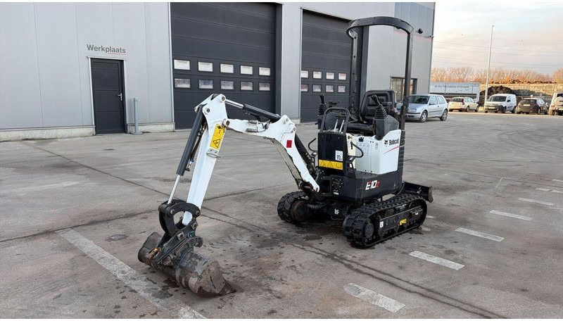 Bobcat E10 Z (BE MACHINE / 438H / MIN WIDTH 0.73M / TOP CONDITION) - Minikotró: 2 kép. Bobcat E10 Z (BE MACHINE / 438H / MIN WIDTH 0.73M / TOP CONDITION) - Minikotró: 2 kép.