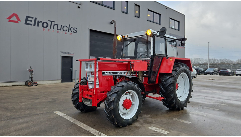 Case International 844 S (4X4 / BELGIAN TRACTOR / PERFECT CONDITION / GEARBOX TOP CONDITION) - Traktor: 1 kép. Case International 844 S (4X4 / BELGIAN TRACTOR / PERFECT CONDITION / GEARBOX TOP CONDITION) - Traktor: 1 kép.