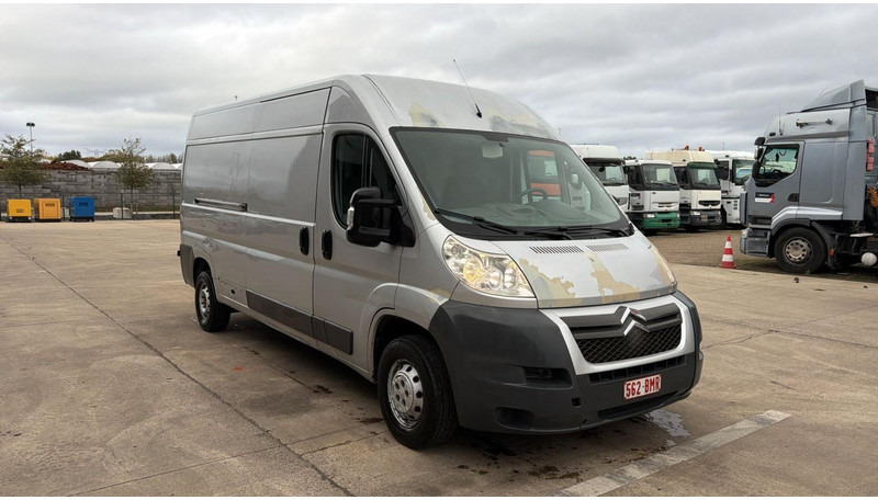 Citroën Jumper (3.0L / BELGIAN VAN / GOOD CONDITION / EURO 4 / 3 SEATS / L3H2 / AIRCO) - Furgon: 3 kép. Citroën Jumper (3.0L / BELGIAN VAN / GOOD CONDITION / EURO 4 / 3 SEATS / L3H2 / AIRCO) - Furgon: 3 kép.