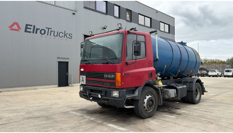 DAF 75 ATI 270 (10500 L / MANUAL PUMP / MANUAL GEARBOX / STEEL SUSP. / LAMES / POMPE MANUELLE) - Szippantós autó: 1 kép. DAF 75 ATI 270 (10500 L / MANUAL PUMP / MANUAL GEARBOX / STEEL SUSP. / LAMES / POMPE MANUELLE) - Szippantós autó: 1 kép.