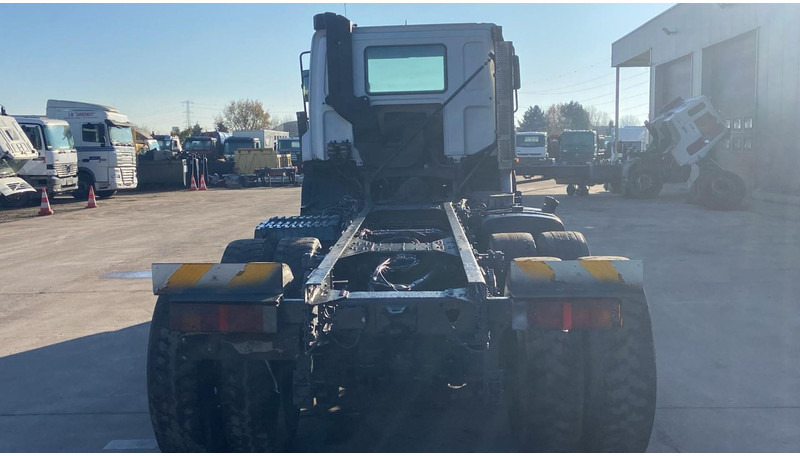 DAF CF 85.380 (EURO 3 / MANUAL GEARBOX / BOITE MANUELLE / BIG HUB / GRAND PONT / LAMES) - Alvaz teherautó: 5 kép. DAF CF 85.380 (EURO 3 / MANUAL GEARBOX / BOITE MANUELLE / BIG HUB / GRAND PONT / LAMES) - Alvaz teherautó: 5 kép.