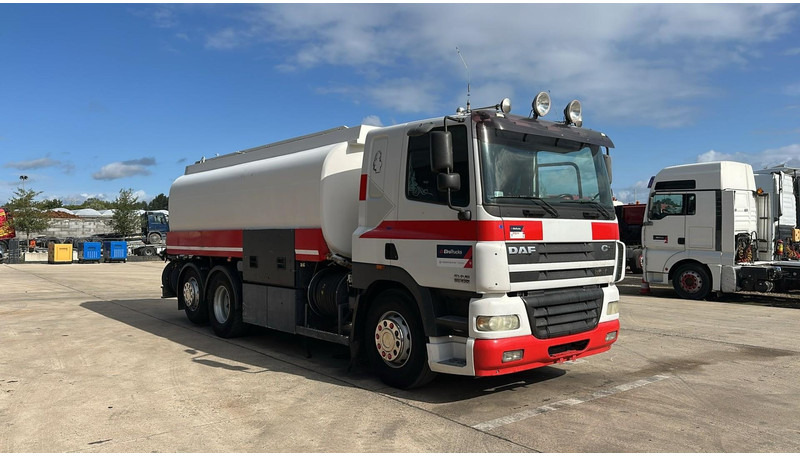 DAF CF 85.430 (20270 LITERS / EURO 3 / TOP CONDITION !!! / PARFAIT ETAT / 6X2 / BOITE MANUELLE) - Tartályos teherautó: 3 kép. DAF CF 85.430 (20270 LITERS / EURO 3 / TOP CONDITION !!! / PARFAIT ETAT / 6X2 / BOITE MANUELLE) - Tartályos teherautó: 3 kép.