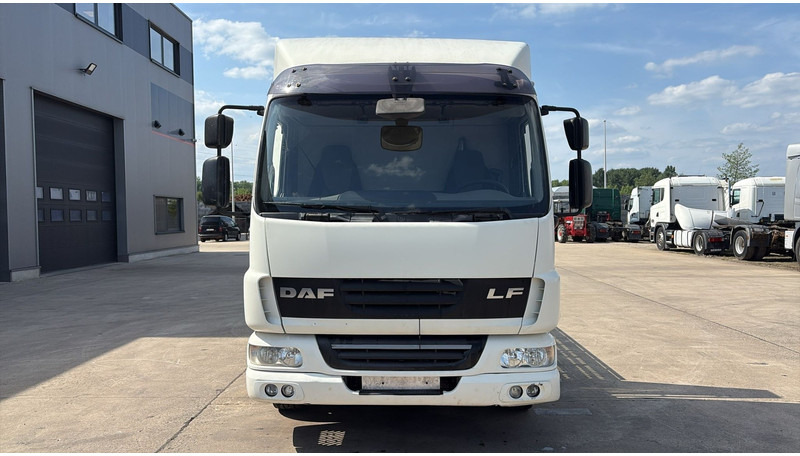 DAF LF 45.210 (EURO 5 / HOLLAND TRUCK / NEW CONSTRUCTION / EURO 5 / PERFECT CONDITION) - Autószállító teherautó: 2 kép. DAF LF 45.210 (EURO 5 / HOLLAND TRUCK / NEW CONSTRUCTION / EURO 5 / PERFECT CONDITION) - Autószállító teherautó: 2 kép.