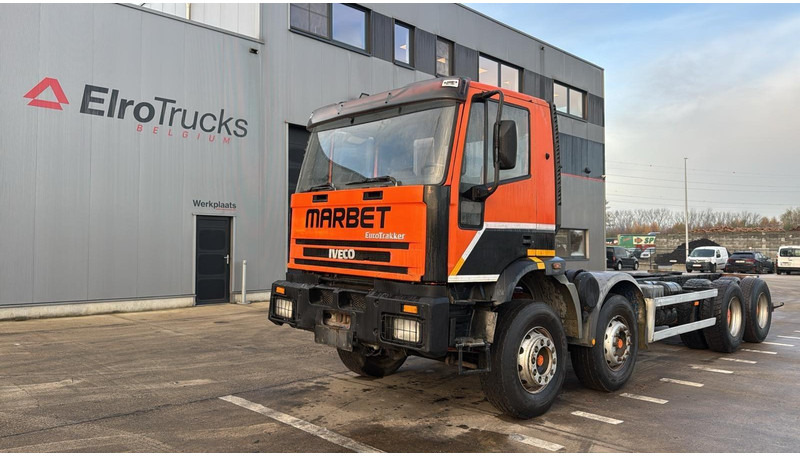 Iveco EUROTRAKKER 340 E 34 (POMPE MANUELLE / GRAND PONT / LAMES / MANUAL PUMP / BIG AXLE / STEEL SUSP.) - Alvaz teherautó: 1 kép. Iveco EUROTRAKKER 340 E 34 (POMPE MANUELLE / GRAND PONT / LAMES / MANUAL PUMP / BIG AXLE / STEEL SUSP.) - Alvaz teherautó: 1 kép.