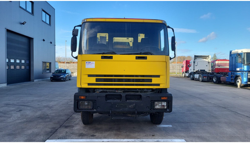 Iveco Eurocargo 260 E 27 (SUSPENSION LAMES / STEEL SUSPENSION / 6X4) - Billenőplatós teherautó: 2 kép. Iveco Eurocargo 260 E 27 (SUSPENSION LAMES / STEEL SUSPENSION / 6X4) - Billenőplatós teherautó: 2 kép.