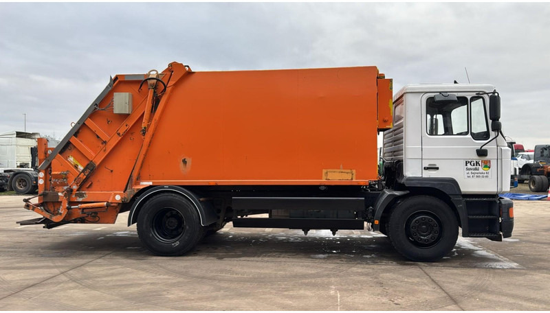 MAN 18.285 (GARBAGE TRUCK / TOP CONDITION / 6 CYLINDER / MANUAL GEARBOX) - Szemetesautó: 4 kép. MAN 18.285 (GARBAGE TRUCK / TOP CONDITION / 6 CYLINDER / MANUAL GEARBOX) - Szemetesautó: 4 kép.