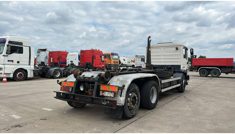 MAN 26.312 (6 CYLINDER / 6X2 / BELGIAN TRUCK IN GOOD CONDITION) - Horgos rakodó teherautó: 5 kép. MAN 26.312 (6 CYLINDER / 6X2 / BELGIAN TRUCK IN GOOD CONDITION) - Horgos rakodó teherautó: 5 kép.