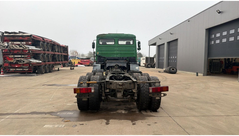 MAN 26.314 (STEEL SUSP. / LAMES / BIG AXLE / MANUAL PUMP / POMPE MANUELLE) - Alvaz teherautó: 5 kép. MAN 26.314 (STEEL SUSP. / LAMES / BIG AXLE / MANUAL PUMP / POMPE MANUELLE) - Alvaz teherautó: 5 kép.