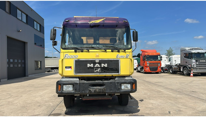 MAN 27.293 (BIG AXLE / GOOD CONDITION / STEEL SUSPENSION / LAMES) - Billenőplatós teherautó: 2 kép. MAN 27.293 (BIG AXLE / GOOD CONDITION / STEEL SUSPENSION / LAMES) - Billenőplatós teherautó: 2 kép.
