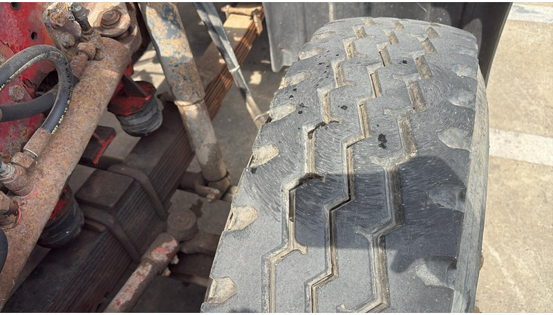 Billenőplatós teherautó, Darus autó MAN 35.362 (6 CYLINDER / MANUAL PUMP / 8X4 / FALFINGER CRANE PK80 / STEEL SUSP.): 8 kép.