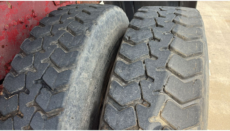 Billenőplatós teherautó, Darus autó MAN 35.362 (6 CYLINDER / MANUAL PUMP / 8X4 / FALFINGER CRANE PK80 / STEEL SUSP.): 15 kép.