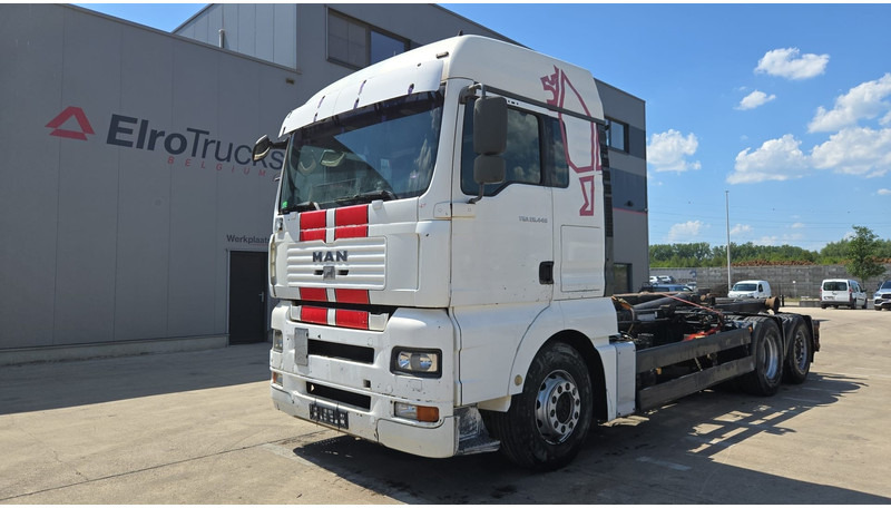 MAN TGA 26.440 (MANUAL GEARBOX / FRONT STEEL / 6X2 / BOITE MANUELLE / DEVANT LAMES) - Alvaz teherautó: 1 kép. MAN TGA 26.440 (MANUAL GEARBOX / FRONT STEEL / 6X2 / BOITE MANUELLE / DEVANT LAMES) - Alvaz teherautó: 1 kép.