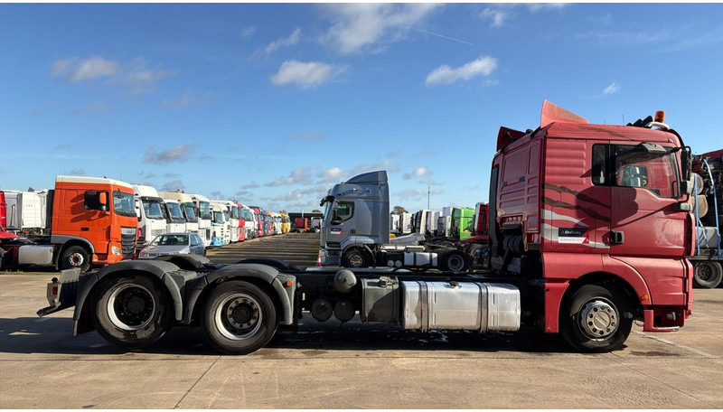 MAN TGA 26.480 (BELGIAN TRUCK / 6X2 / CAMION BELGE) - Alvaz teherautó: 3 kép. MAN TGA 26.480 (BELGIAN TRUCK / 6X2 / CAMION BELGE) - Alvaz teherautó: 3 kép.