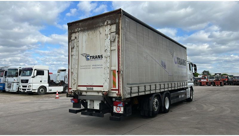 MAN TGX 26.400 (EURO 6 / 6X2 / LIFT / HAYON / BELGIAN TRUCK / GUTE ZUSTAND !! / 8.40 BOX LENGTH) - Ponyvás teherautó: 5 kép. MAN TGX 26.400 (EURO 6 / 6X2 / LIFT / HAYON / BELGIAN TRUCK / GUTE ZUSTAND !! / 8.40 BOX LENGTH) - Ponyvás teherautó: 5 kép.